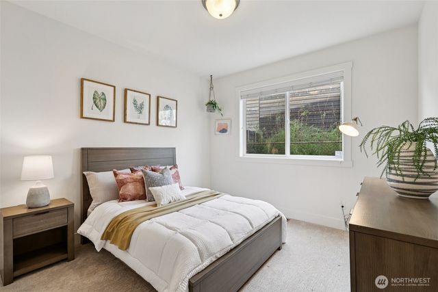 8535 4th Avenue NE, Seattle, WA 98115