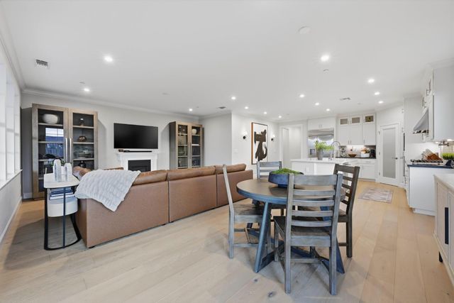 102 Chesapeake Ct, Lincoln, CA 95648
