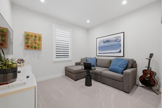 102 Chesapeake Ct, Lincoln, CA 95648