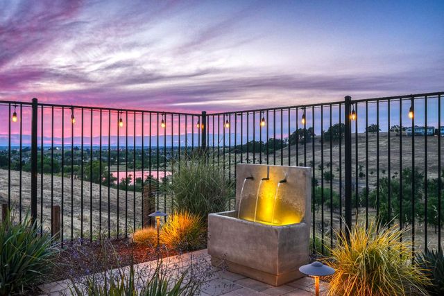 102 Chesapeake Ct, Lincoln, CA 95648