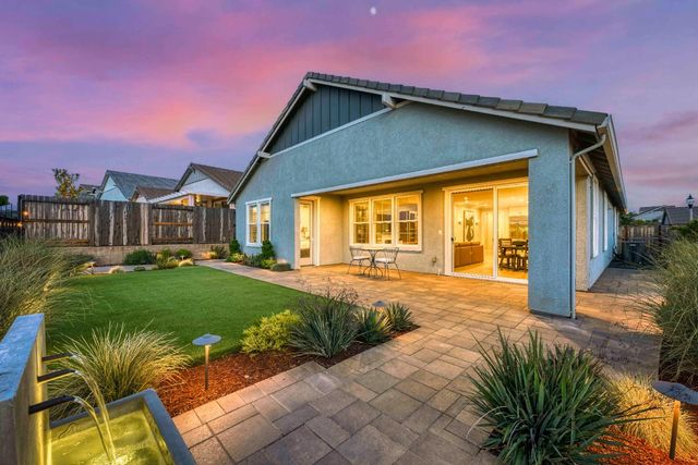 102 Chesapeake Ct, Lincoln, CA 95648