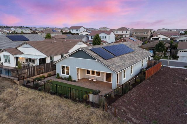 102 Chesapeake Ct, Lincoln, CA 95648