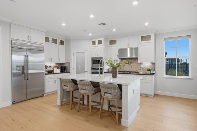 102 Chesapeake Ct, Lincoln, CA 95648