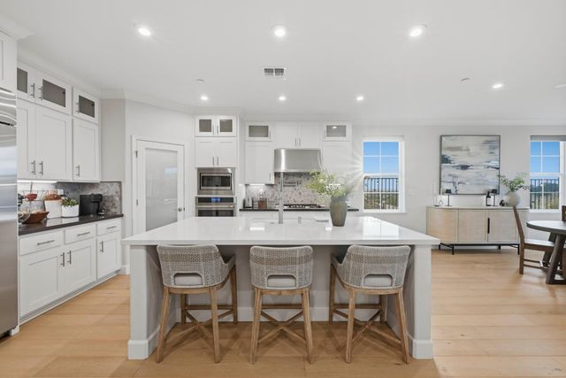 102 Chesapeake Ct, Lincoln, CA 95648