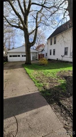 15 Gravel Place, Lackawanna, NY 14218