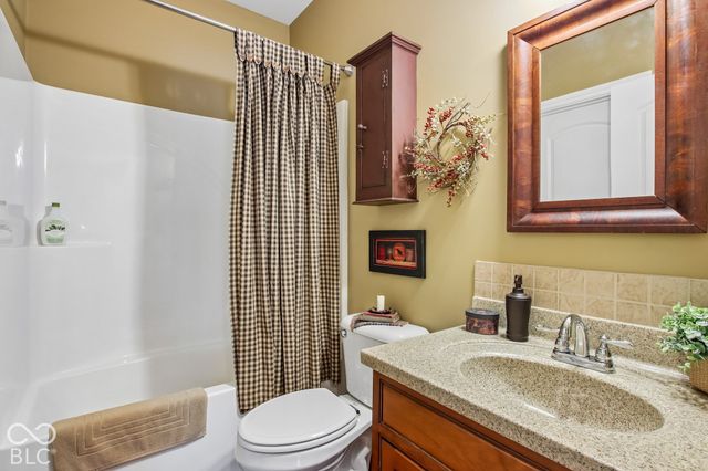 3397 Nottinghill Drive E, Plainfield, IN 46168