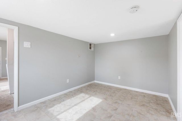 300 Buchanan Street, Taft, CA 93268