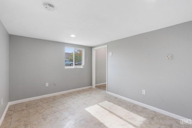 300 Buchanan Street, Taft, CA 93268