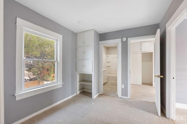 300 Buchanan Street, Taft, CA 93268