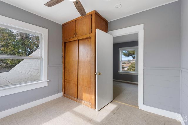 300 Buchanan Street, Taft, CA 93268