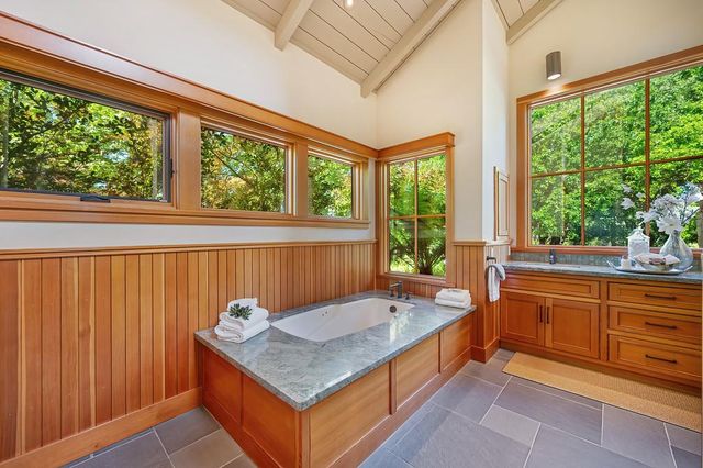 1850 W Twisted Vine Way, Acampo, CA 95220