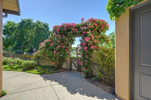 1850 W Twisted Vine Way, Acampo, CA 95220