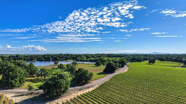 1850 W Twisted Vine Way, Acampo, CA 95220