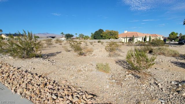 9180 West Hammer Lane, Las Vegas, NV 89149
