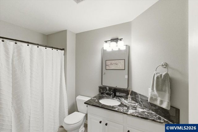 684 NW Jasper St, Dallas, OR 97338