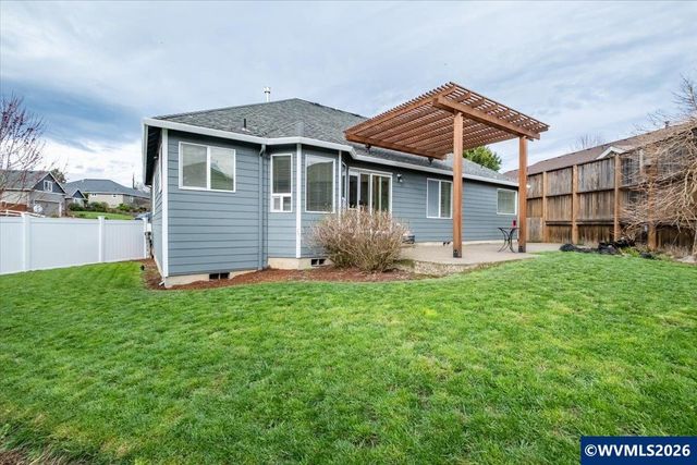 684 NW Jasper St, Dallas, OR 97338