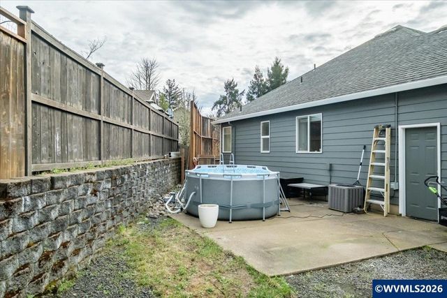 684 NW Jasper St, Dallas, OR 97338