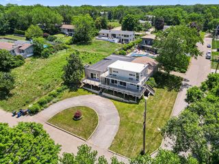 48002 Ridge Rd., New Buffalo, MI 49117