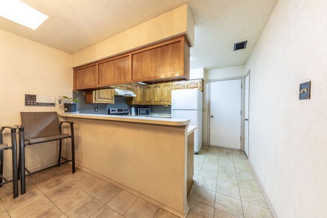 5406 Knollridge Drive, Garland, TX 75043
