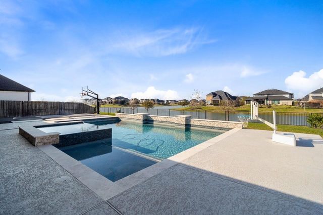 148 Lakehouse Landing Drive, Katy, TX 77493
