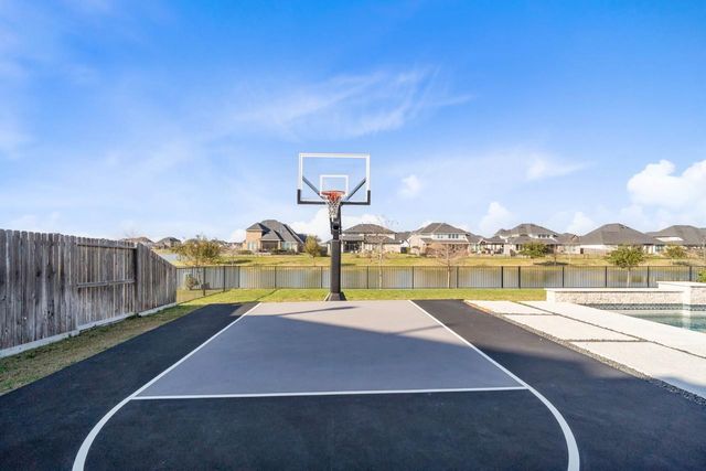 148 Lakehouse Landing Drive, Katy, TX 77493