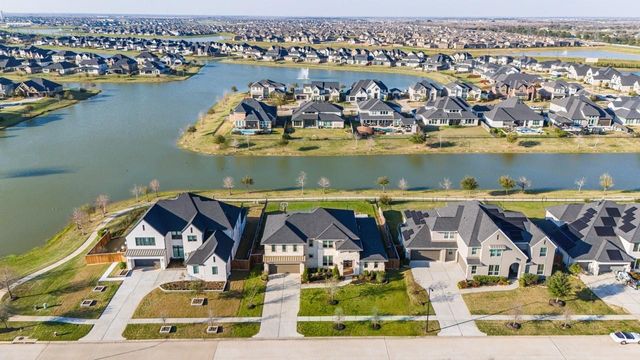 148 Lakehouse Landing Drive, Katy, TX 77493
