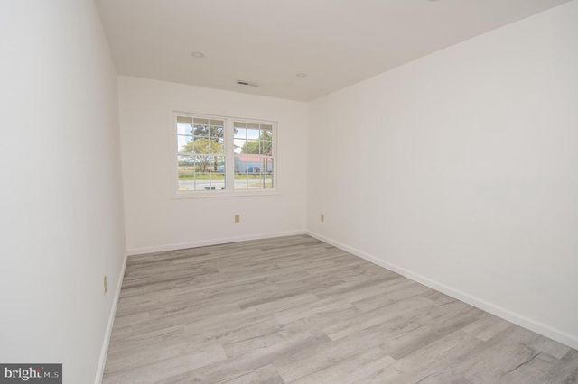 8707 BACONS RD, Laurel, DE 19956