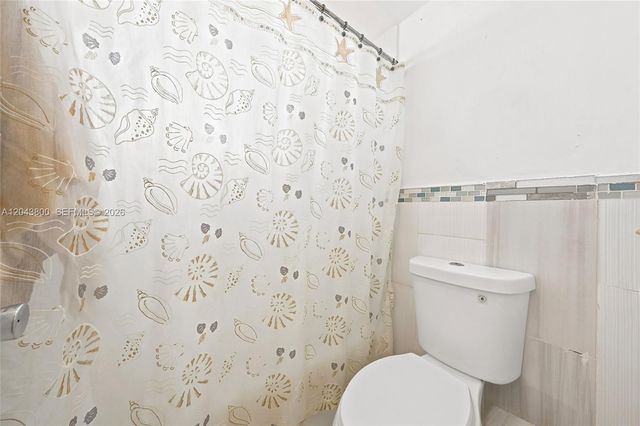 4141 NW 44th Avenue 321, Lauderdale Lakes, FL 33319