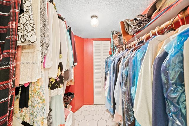 4141 NW 44th Avenue 321, Lauderdale Lakes, FL 33319