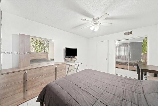 4141 NW 44th Avenue 321, Lauderdale Lakes, FL 33319