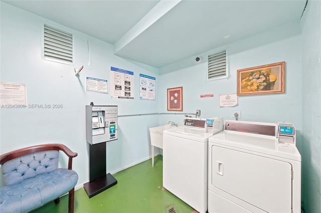 4141 NW 44th Avenue 321, Lauderdale Lakes, FL 33319