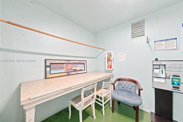 4141 NW 44th Avenue 321, Lauderdale Lakes, FL 33319