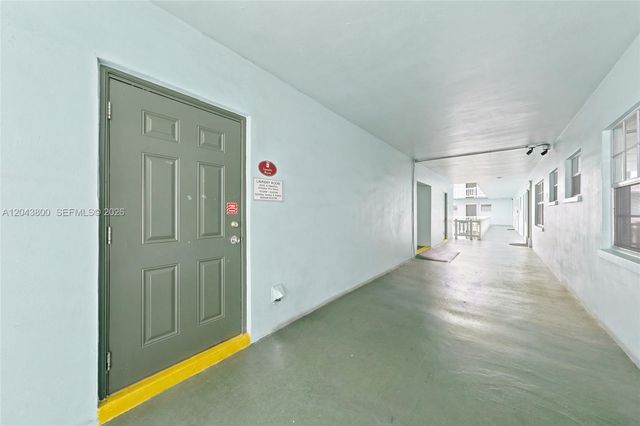 4141 NW 44th Avenue 321, Lauderdale Lakes, FL 33319