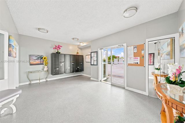 4141 NW 44th Avenue 321, Lauderdale Lakes, FL 33319
