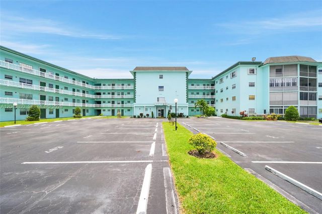 4141 NW 44th Avenue 321, Lauderdale Lakes, FL 33319