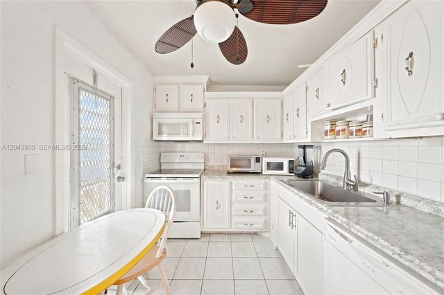 4141 NW 44th Avenue 321, Lauderdale Lakes, FL 33319