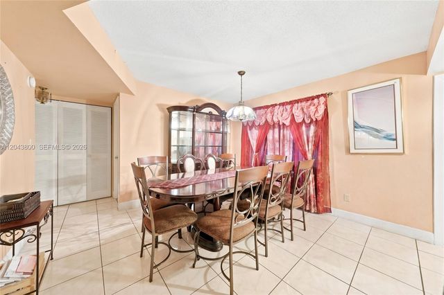 4141 NW 44th Avenue 321, Lauderdale Lakes, FL 33319