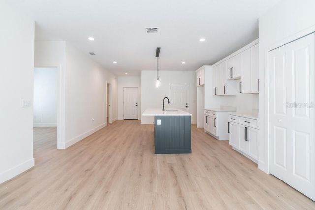 50 W 12TH STREET, Apopka, FL 32703