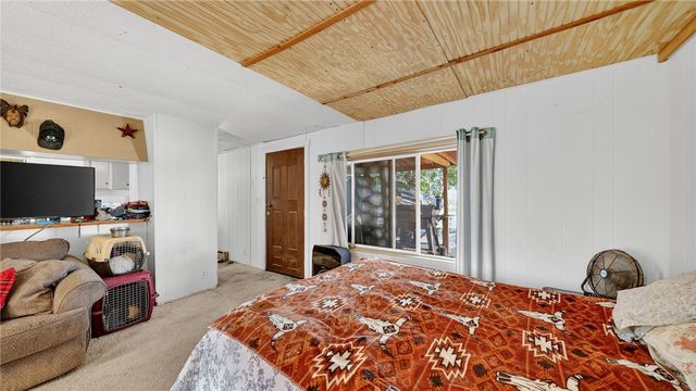 582 S Hunt Road, Golden Valley, AZ 86413