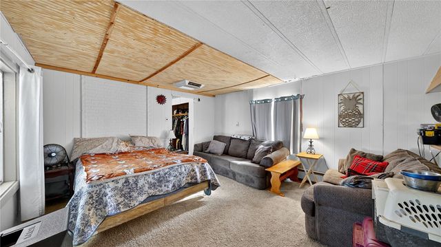 582 S Hunt Road, Golden Valley, AZ 86413