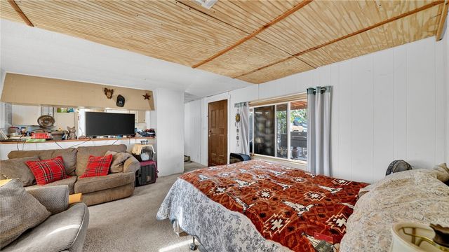 582 S Hunt Road, Golden Valley, AZ 86413