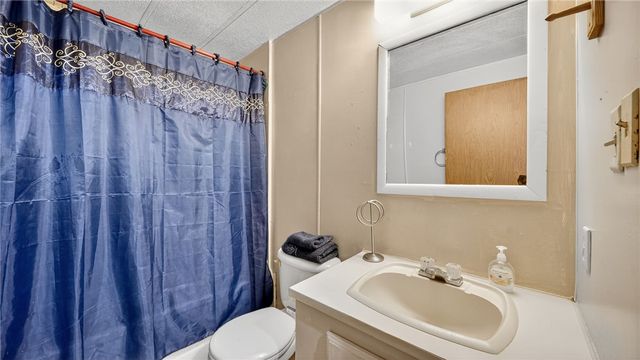 582 S Hunt Road, Golden Valley, AZ 86413