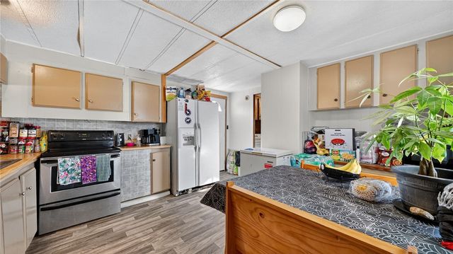 582 S Hunt Road, Golden Valley, AZ 86413