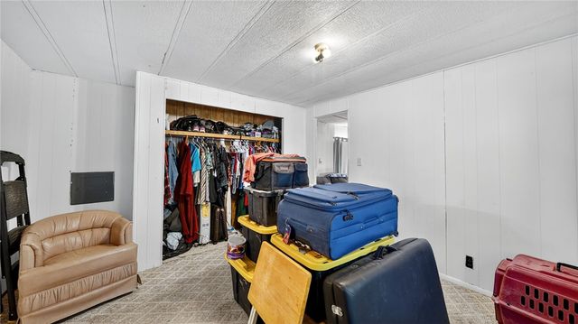 582 S Hunt Road, Golden Valley, AZ 86413