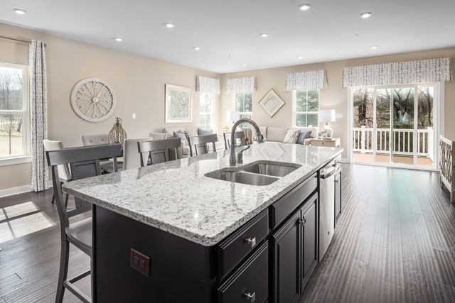 1067 Mountain View Drive, Thompsons Station, TN 37179