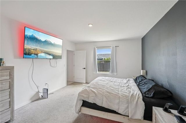 1905 NE 17th AVE, Cape Coral, FL 33909