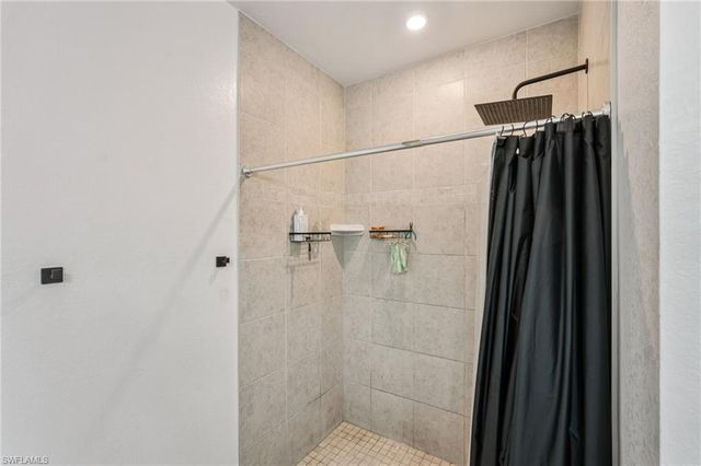 1905 NE 17th AVE, Cape Coral, FL 33909