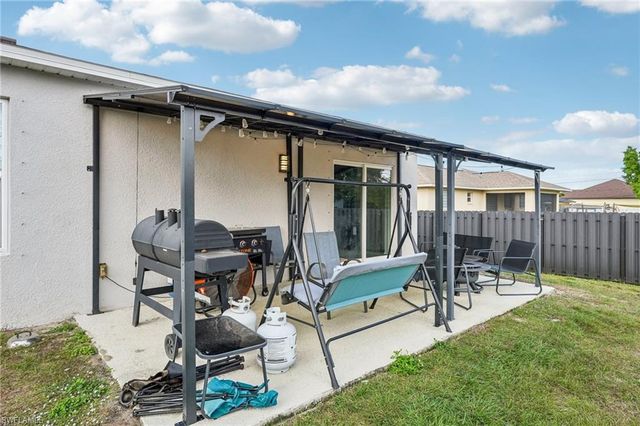 1905 NE 17th AVE, Cape Coral, FL 33909