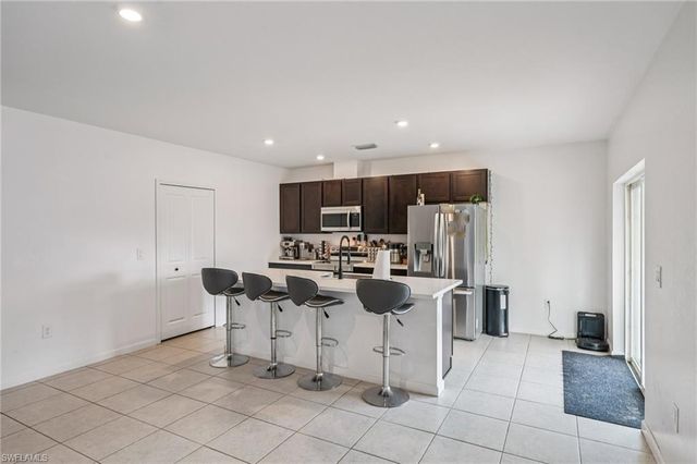 1905 NE 17th AVE, Cape Coral, FL 33909