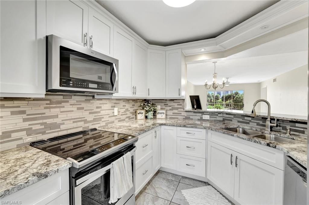 340 Horse Creek DR 207, NAPLES, FL 34110 — photo 3